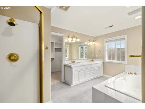 2170 Woodscape Court SE Salem OR 97306