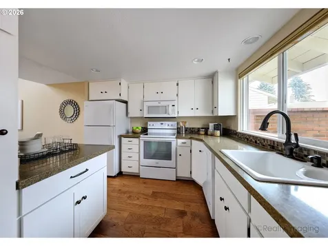 16860 SW Camino Drive King City OR 97224