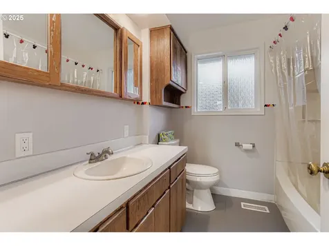 10832 SE Stephens Street Portland OR 97216