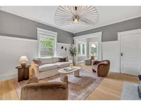 1927 NE 24th Avenue Portland OR 97212