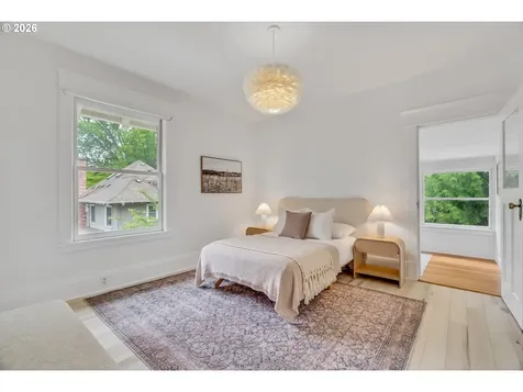 1927 NE 24th Avenue Portland OR 97212