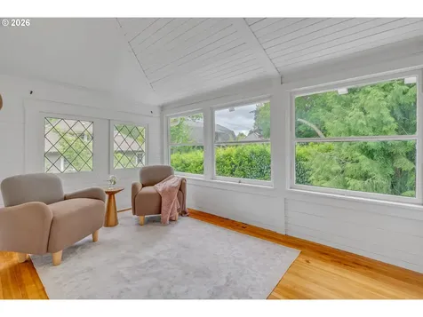 1927 NE 24th Avenue Portland OR 97212