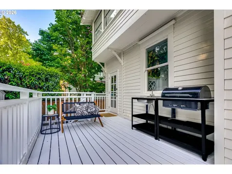 1927 NE 24th Avenue Portland OR 97212