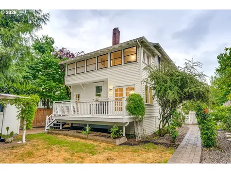 1927 NE 24th Avenue Portland OR 97212