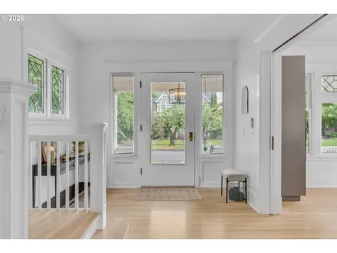 1927 NE 24th Avenue Portland OR 97212