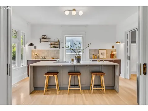 1927 NE 24th Avenue Portland OR 97212