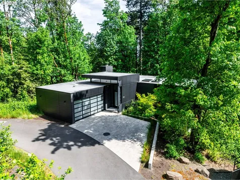 432 NW Royal Boulevard Portland OR 97210