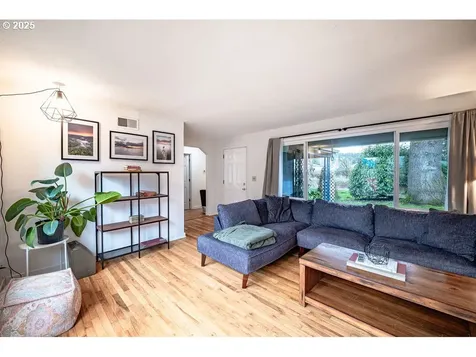 9103 SE Knapp Street Portland OR 97266
