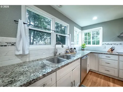 9103 SE Knapp Street Portland OR 97266