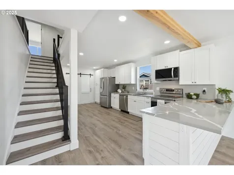 2134 Everett Avenue North Bend OR 97459