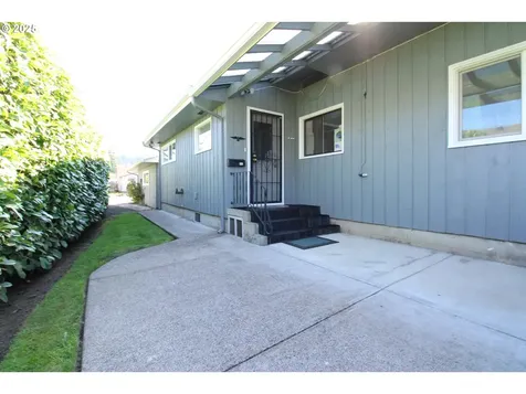 345 14th Street Springfield OR 97477