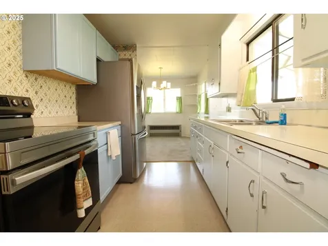 345 14th Street Springfield OR 97477