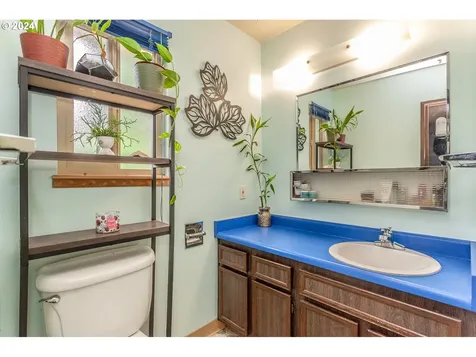7303 SE 103rd Avenue Portland OR 97266