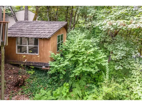7303 SE 103rd Avenue Portland OR 97266