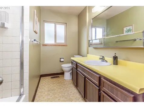 7303 SE 103rd Avenue Portland OR 97266