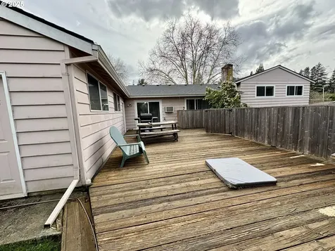 19625 SW Madeline Street Beaverton OR 97078