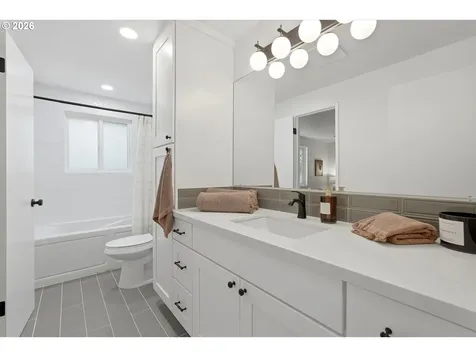 2820 SE 90th Place Portland OR 97266