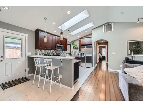 1140 NE 126th Avenue Portland OR 97230
