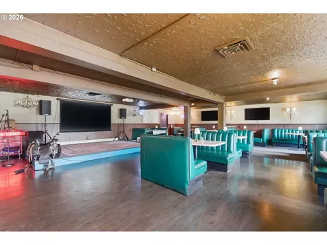 2530 NE 82nd Avenue Portland OR 97220