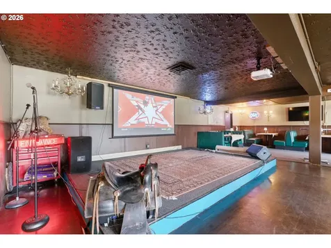 2530 NE 82nd Avenue Portland OR 97220