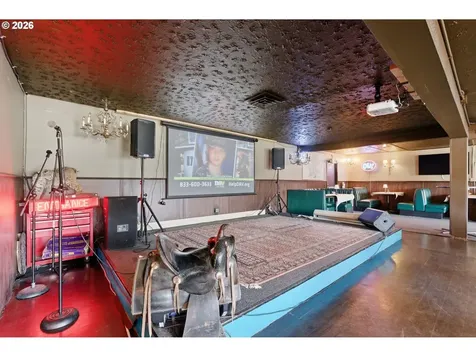 2530 NE 82nd Avenue Portland OR 97220