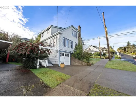 1014 8th Street Astoria OR 97103