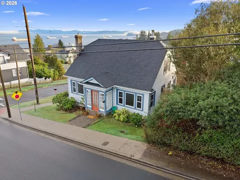 1014 8th Street Astoria OR 97103