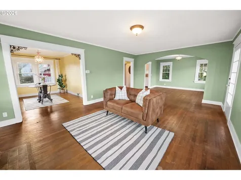 1014 8th Street Astoria OR 97103