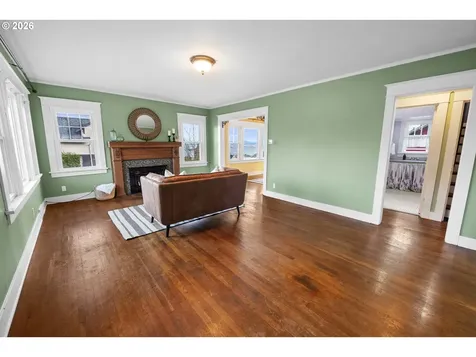 1014 8th Street Astoria OR 97103