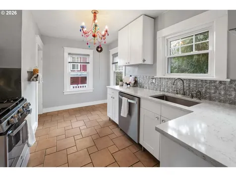 1014 8th Street Astoria OR 97103
