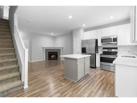 2775 SE 75th Avenue Hillsboro OR 97123