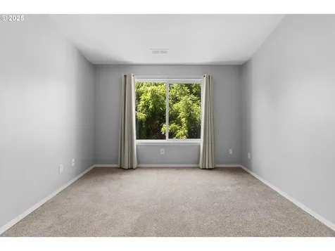 2775 SE 75th Avenue Hillsboro OR 97123