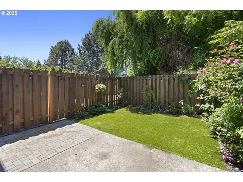 2775 SE 75th Avenue Hillsboro OR 97123