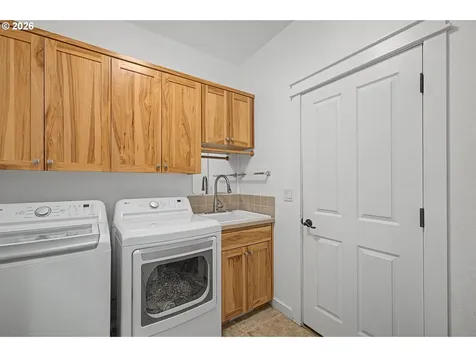 2352 NW Jefferson Way Mcminnville OR 97128