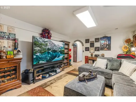 9617 NW Golden Avenue Vancouver WA 98665