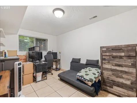 9617 NW Golden Avenue Vancouver WA 98665