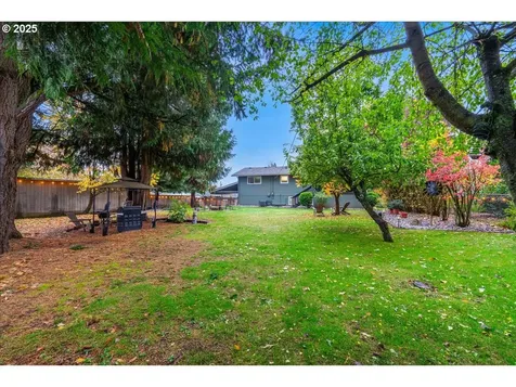 9617 NW Golden Avenue Vancouver WA 98665
