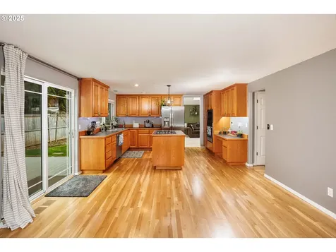 1090 N 1st Avenue Ridgefield WA 98642
