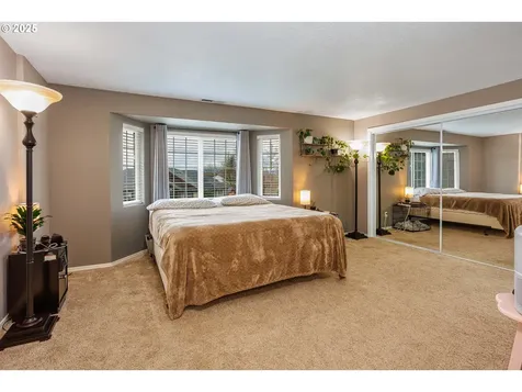 1090 N 1st Avenue Ridgefield WA 98642