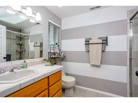 1090 N 1st Avenue Ridgefield WA 98642