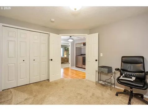1090 N 1st Avenue Ridgefield WA 98642