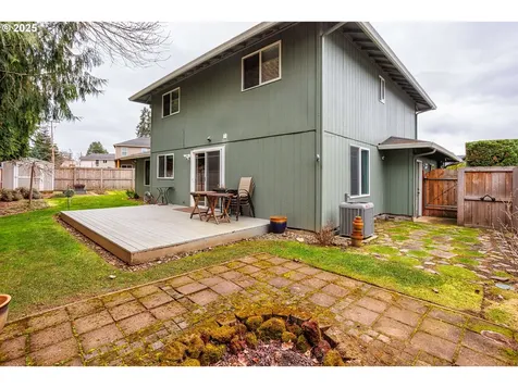 1090 N 1st Avenue Ridgefield WA 98642