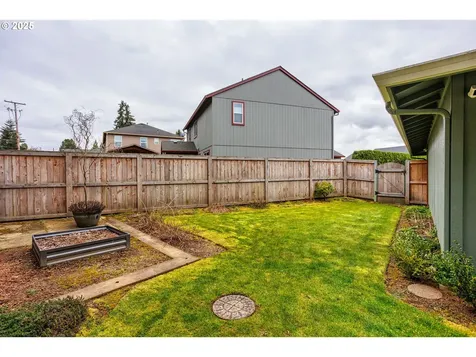 1090 N 1st Avenue Ridgefield WA 98642