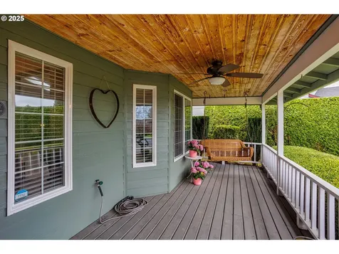 1090 N 1st Avenue Ridgefield WA 98642