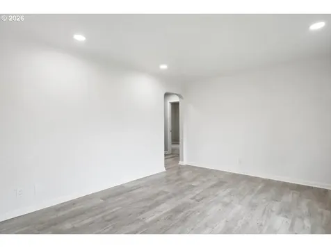 3588 Sisters View Avenue Eugene OR 97401