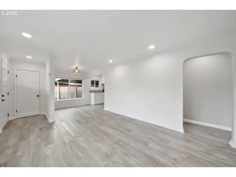 3588 Sisters View Avenue Eugene OR 97401