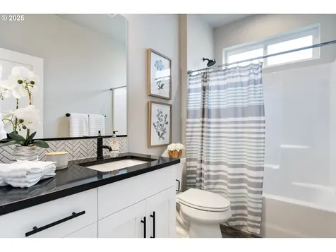 6429 SE Provence Street Hillsboro OR 97123