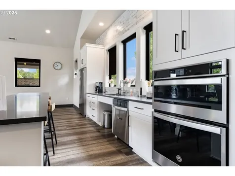 6429 SE Provence Street Hillsboro OR 97123