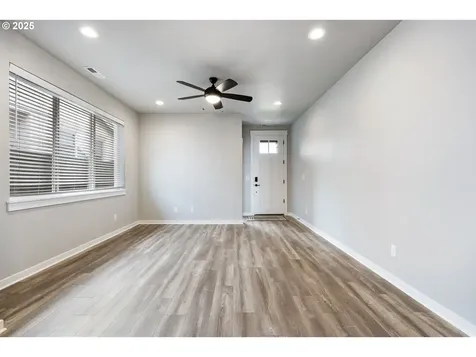 6429 SE Provence Street Hillsboro OR 97123