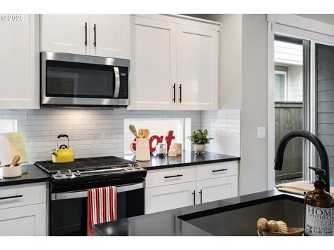 6429 SE Provence Street Hillsboro OR 97123